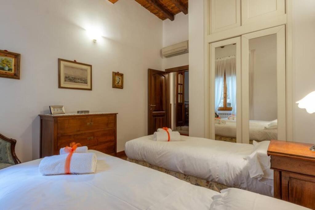 Elegant Ramaglianti Flat -Santo Spirito District Apartment Florence Ngoại thất bức ảnh